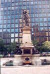 Fountain 2.JPG (69107 bytes)