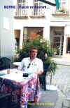 Restaurant.JPG (53606 octets)